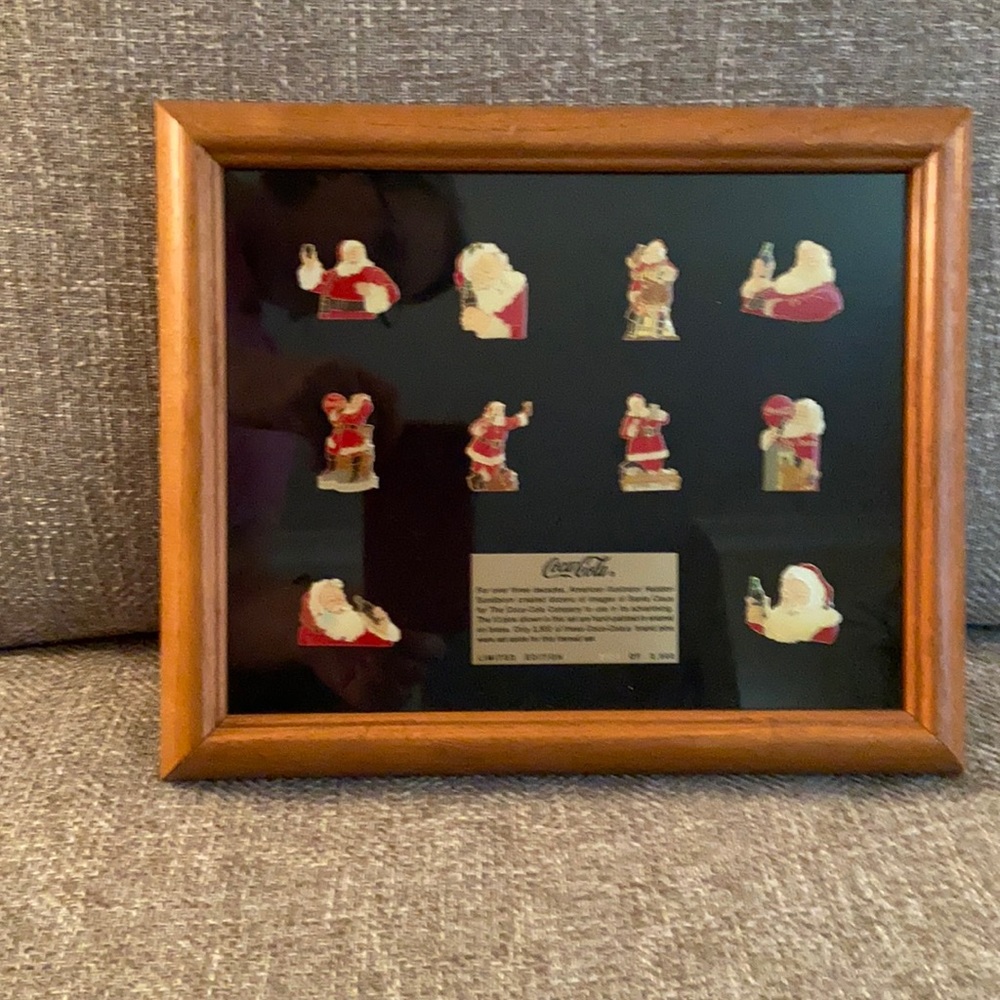 Coca-Cola Limited Edition Santa Claus Pins